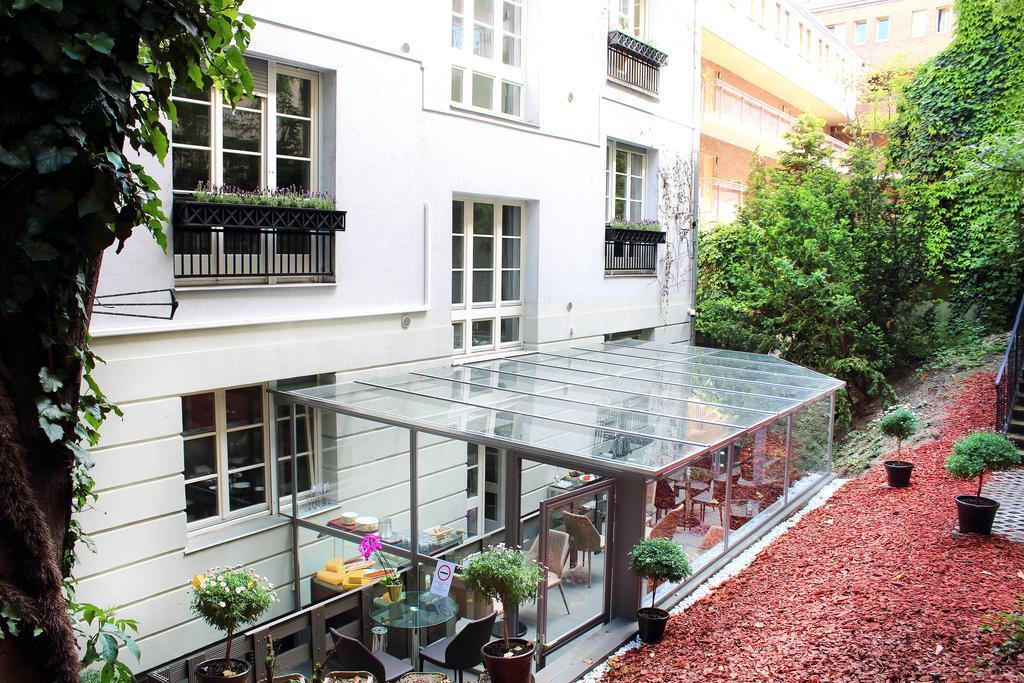 Apartahotel Milford 4*
